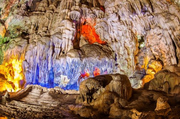 halong bay cave of surprise