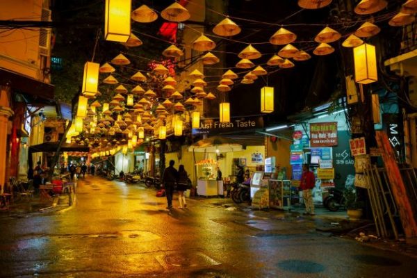 hanoi old quarter at night