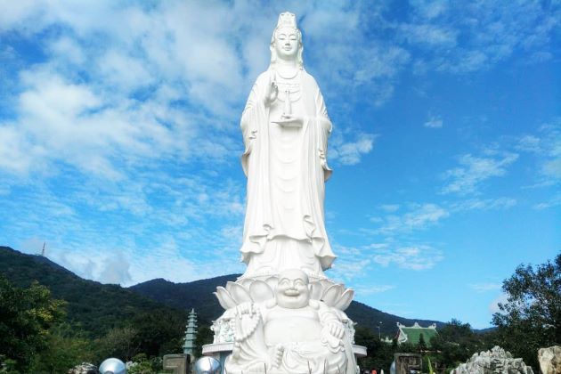 lady buddha statue in danang