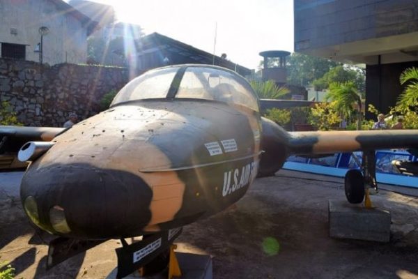 plane in saigon war remnant museum