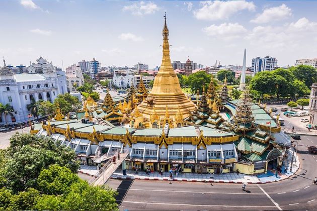 sule pagoda in yangoon myanmar