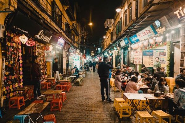 ta hien beer street in vietnam