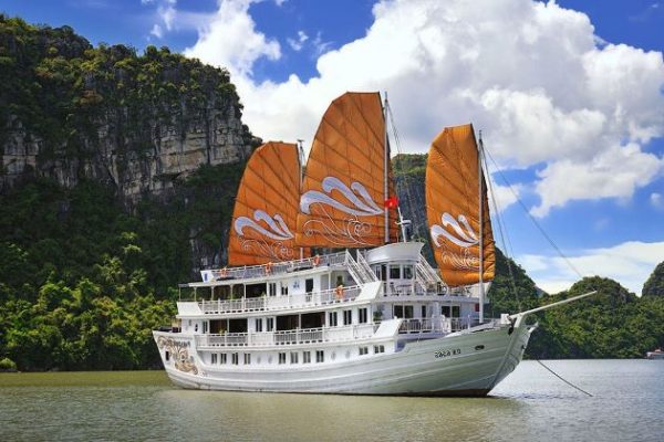 the paradise cruise at halong bay