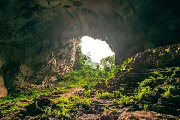 cave exploring at phong nha ke bang