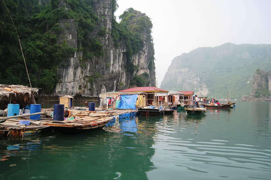 Ba Hang Floating village in halong bay