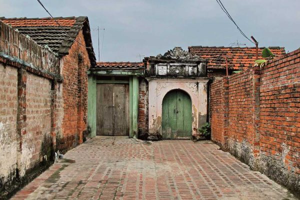 Duong Lam ancient village in hanoi