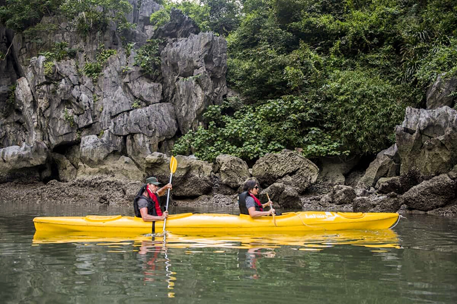 Kayaking Tra Bau area - Halong Bay Tours