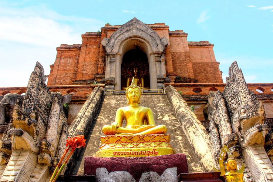 Wat Chedi Luang vietnam cambodia and thailand itinerary