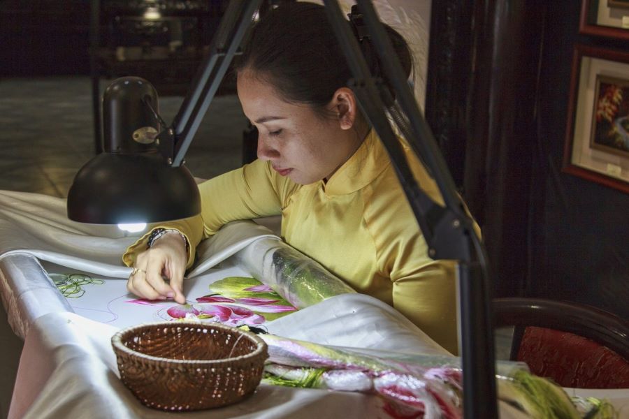 XQ embroidery workshop in nha trang