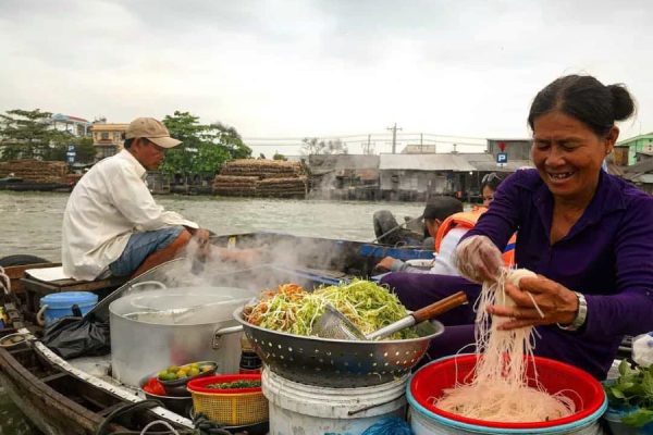 cai ba floating market in mekong delta