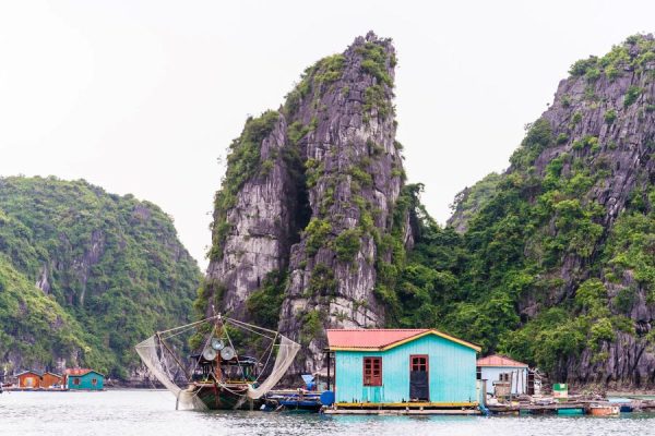 fishing village in halong bay