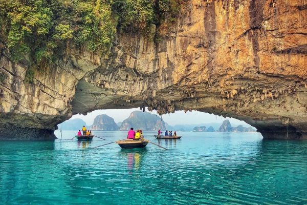 halong bay kayaking experience