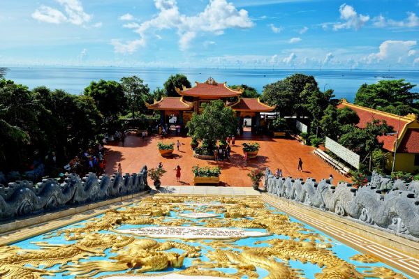 ho quoc pagoda phu quoc island