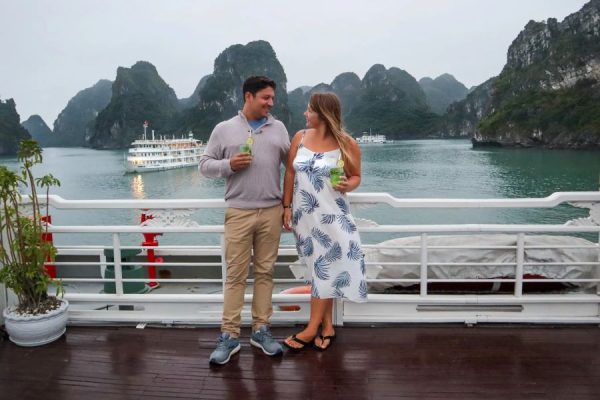 honeymoon package in halong bay vietnam