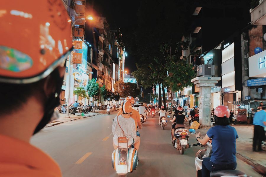 Vespa adventure, Saigon - Vietnam tour packages