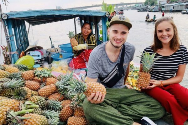 visit cai rang floating market