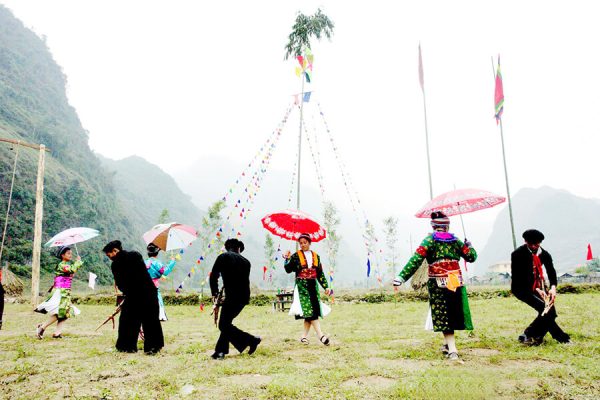 Mai Chau Tours