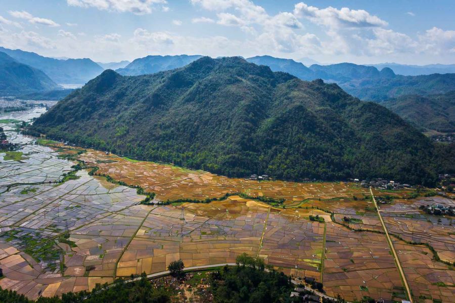 mai chau tour from hanoi to ba khan valley