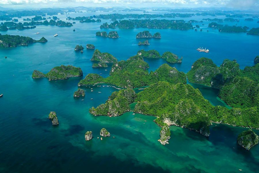 overview of halong bay tours from cruise ships