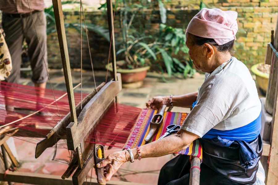 people in mai chau tour packages