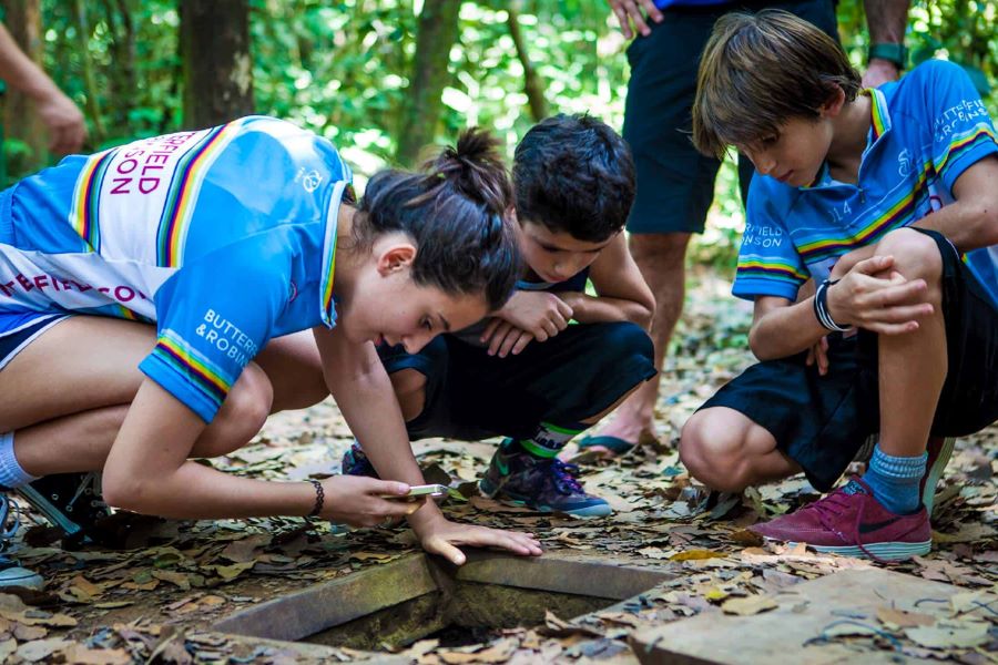 vietnam family tour packages to cu chi tunnels