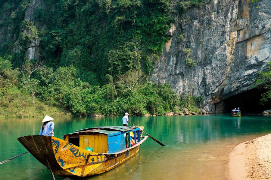 vietnam family vacation to quang binh