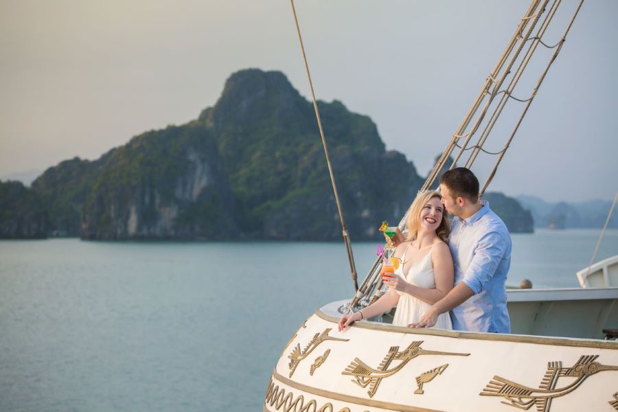vietnam honeymoon package to halong bay