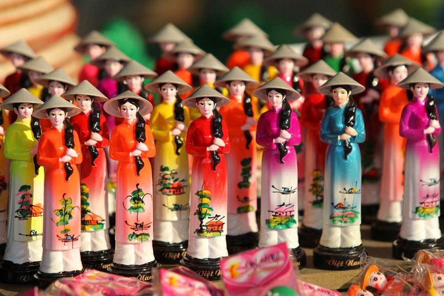 hoi an day tours with souvenirs