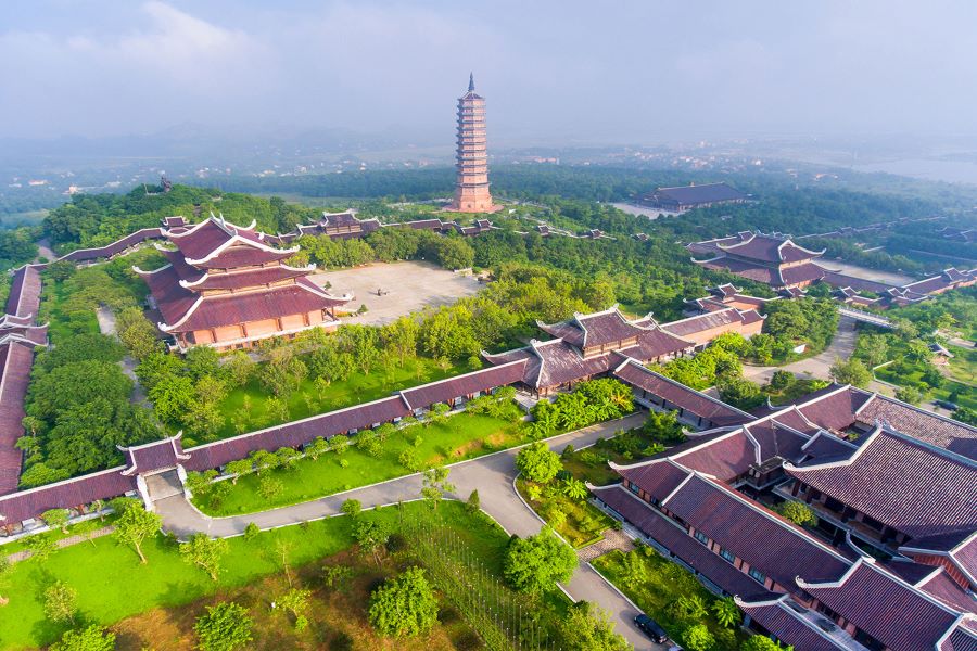 ninh binh tours to bai dinh pagoda