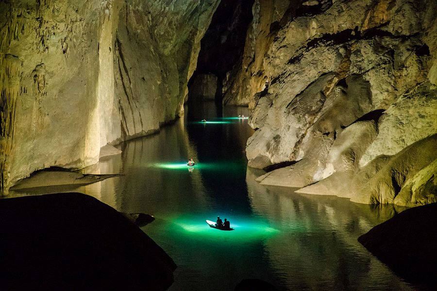 quang binh day tours to dark cave