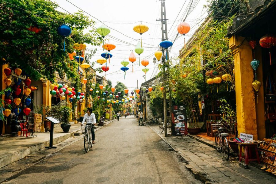 wander around hoi an tours