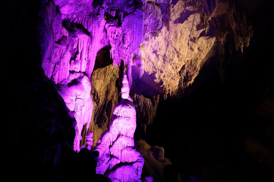 hua ma cave in ba be national park