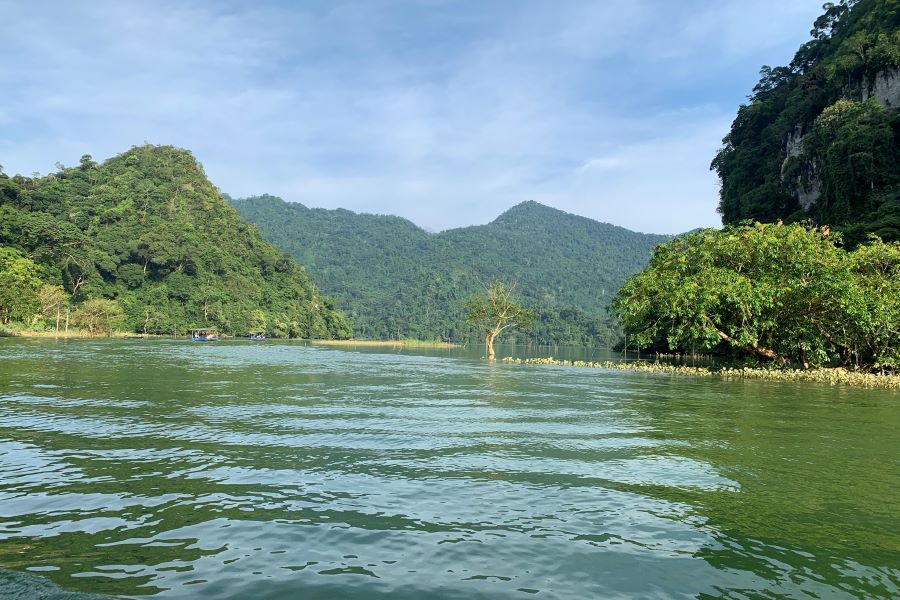 scene of nang river