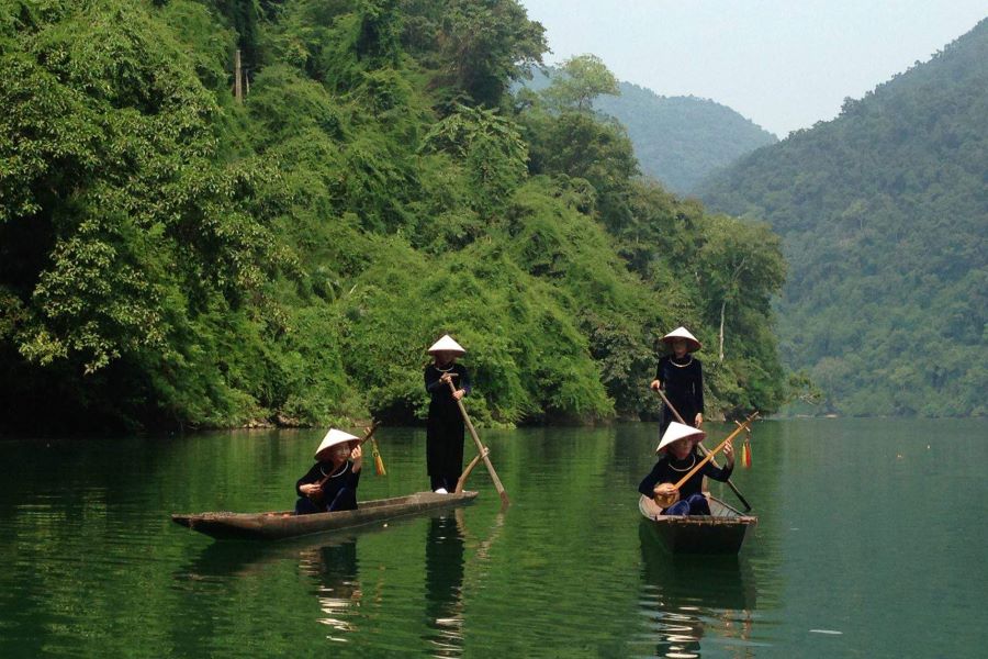 tay people in ba be national park