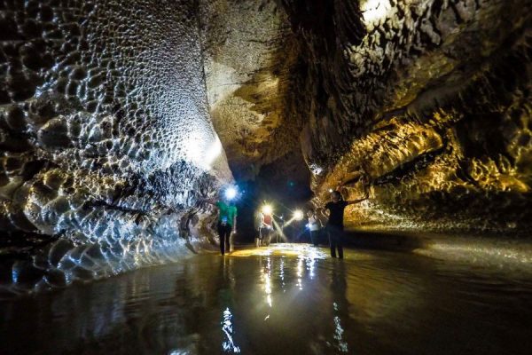 tham phay cave expedition