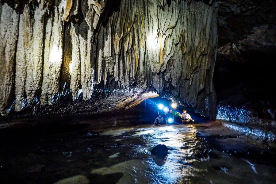 tham phay cave exploration