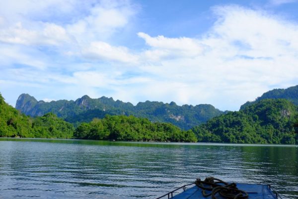 view at ba be lake