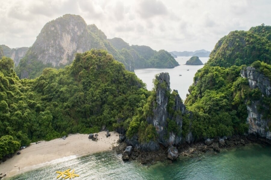 Bai Tu Long Bay - Halong Bay Cruise Tours