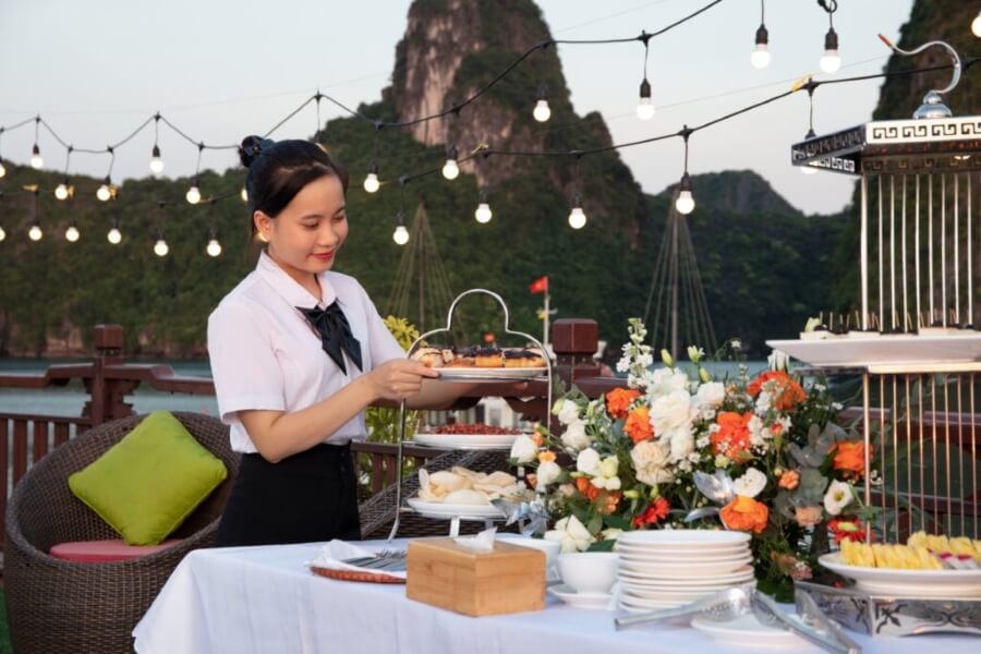 Gala Dinner Halong Bay Cruise Tours