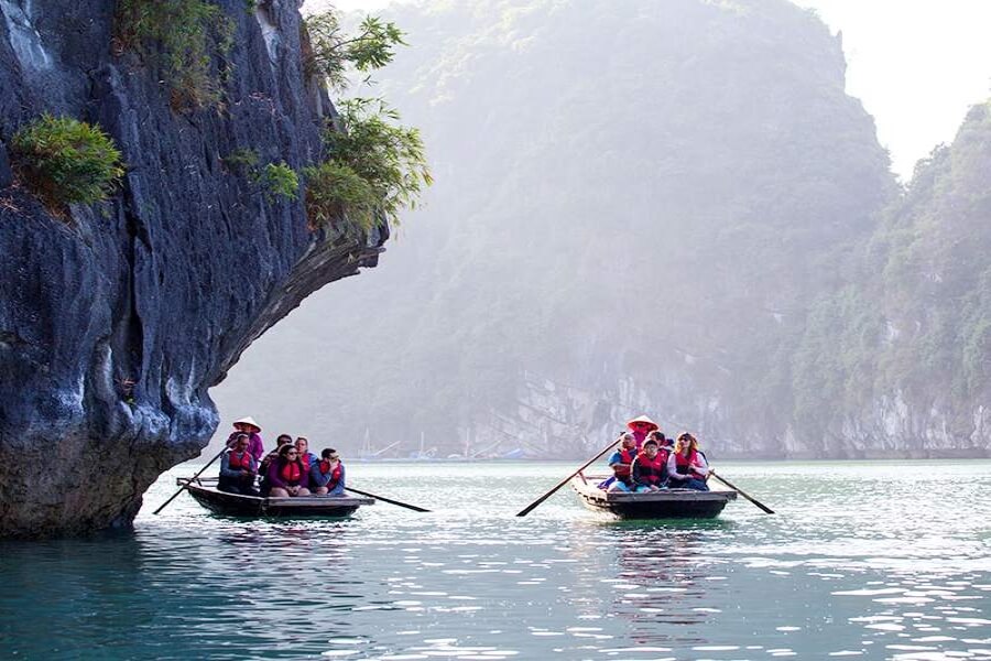 Kayak Titop Island - Halong Bay Cruise Tours