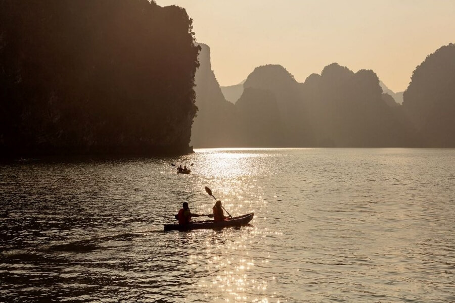 Kayaking Ao Ech - Halong Bay Tours