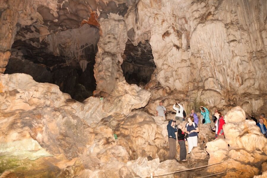Sung Sot Cave - Halong Bay Cruise Tours