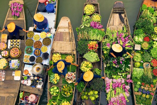 Cai Be Floating Market - Vietnam vacation