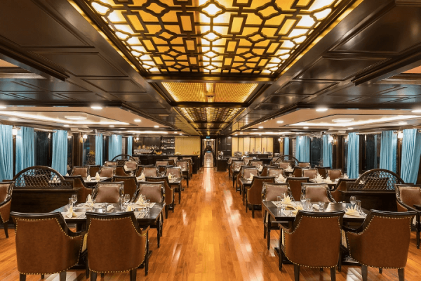 La Corona Restaurant- La Regina Lengend Cruise