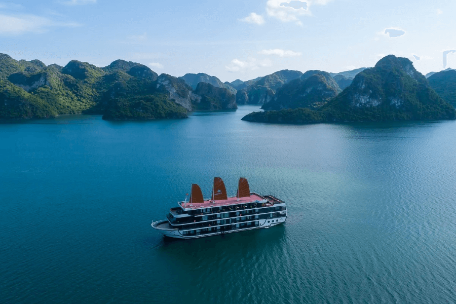 La Regina Grand Cruise - Halong Bay Tours