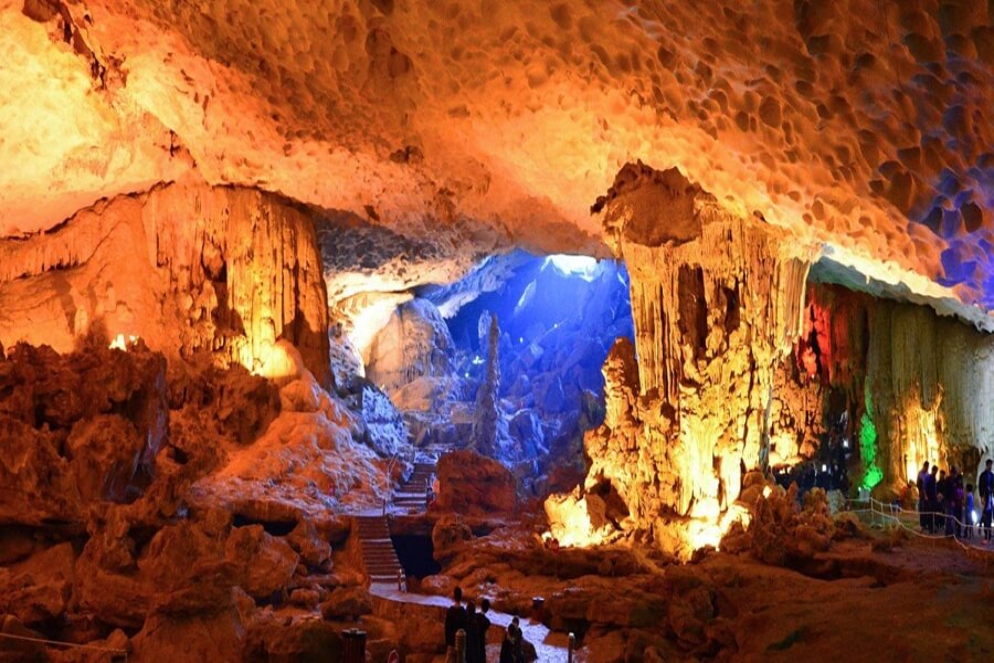 Sung Sot cave - Vietnam vacation packages