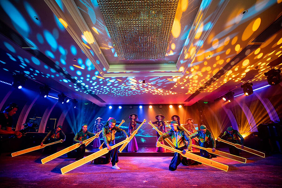 Choreography of the Sea Show on Paradise Delight Cruise