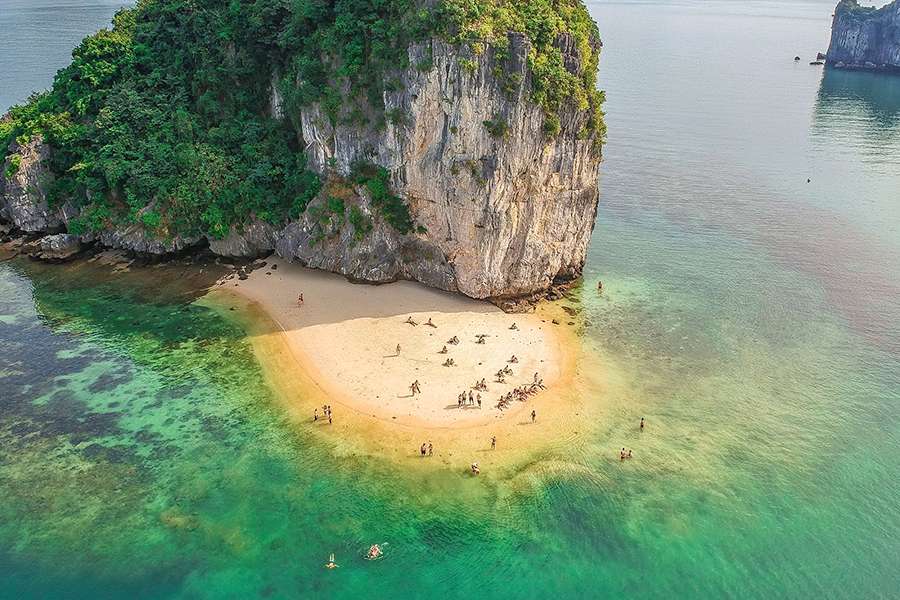 Ba Trai Dao Beaches - Halong Bay Tours