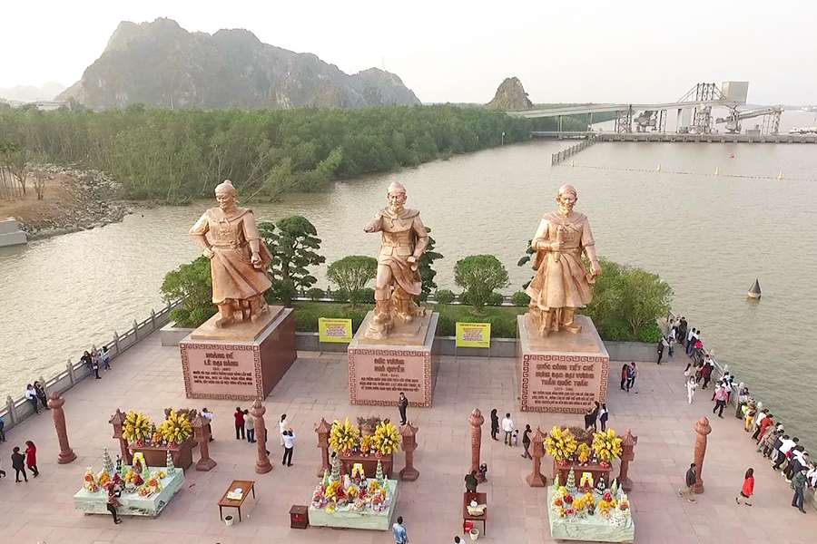 Bach Dang Wooden Stakes yard - Cai Lan Port