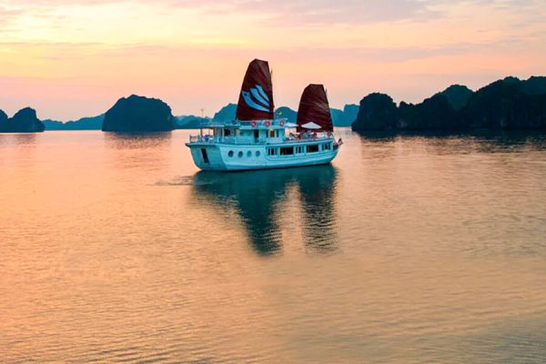 Bhaya Legend Cruise Halong